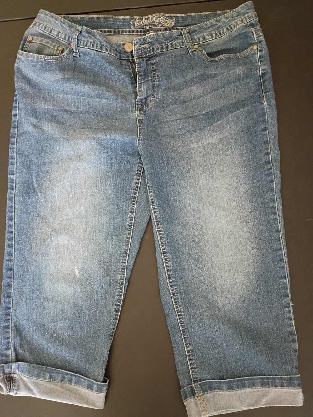 Faded Glory Women’s 18W Capri Denim Jeans With Embroidered Back Pockets Size 18W